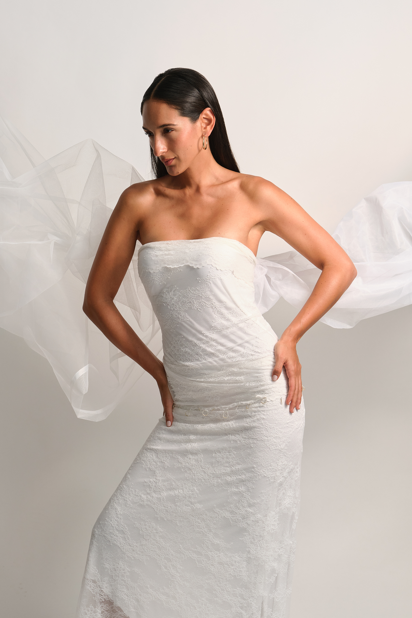 Look de vestido a medida